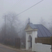 Szent Kereszt kápolna a Virágvölgyben - novemberi ködben.
